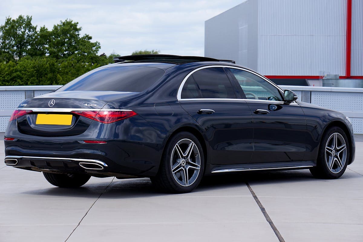 Mercedes-Benz S-Class — photo 1