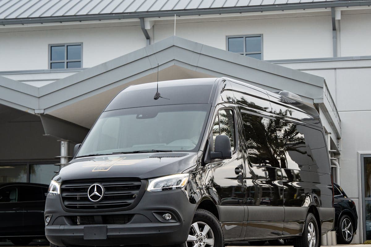 Mercedes Sprinter Executive Van — photo 1
